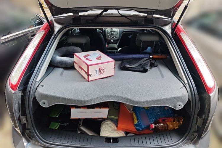 Used Ford Focus 2013 Hatchback Classic 1.8L Manual Base Model Trunk