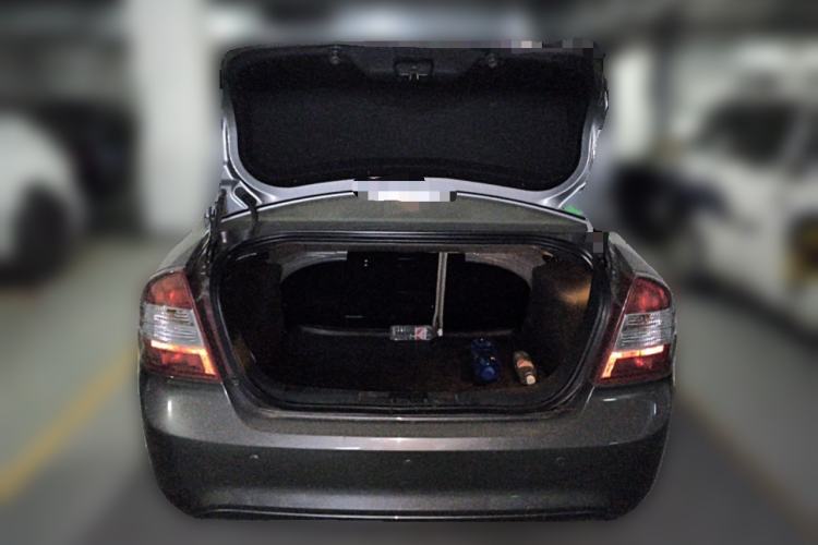 Used Ford Focus 2013 Sedan Classic 1.8L Automatic Fashion Edition Trunk