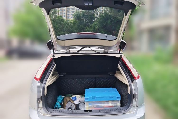Used Ford Focus 2013 Hatchback Classic 1.8L Automatic Fashion Edition Trunk