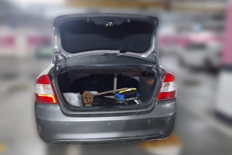 Used Ford Focus 2013 Sedan Classic 1.8L Manual Fashion Edition Trunk