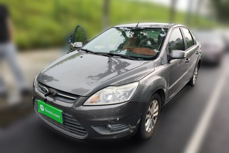 Used Ford Focus 2013 Sedan Classic 1.8L Manual Base Model Guazi used car, China used car export, Used car for sale, Used cars, Cheapest cars for sale
