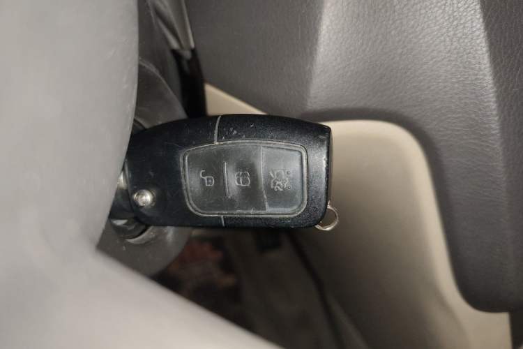 Used Ford Focus 2013 Sedan Classic 1.8L Automatic Base Model Vehicle Key
