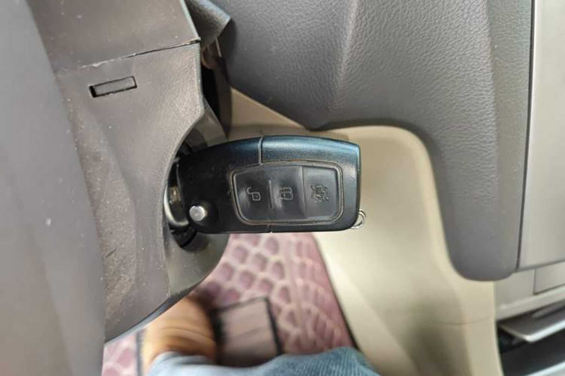 Used Ford Focus 2013 Sedan Classic 1.8L Automatic Base Model Vehicle Key