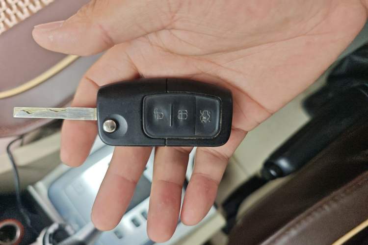 Used Ford Focus 2013 Sedan Classic 1.8L Automatic Fashion Edition Vehicle Key