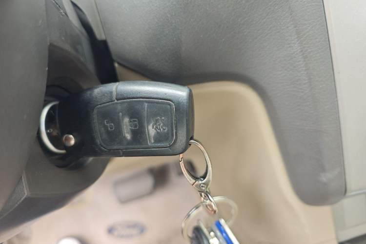 Used Ford Focus 2013 Sedan Classic 1.8L Automatic Fashion Edition Vehicle Key