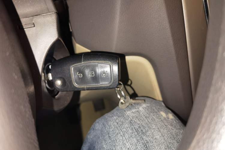 Used Ford Focus 2013 Sedan Classic 1.8L Manual Base Model Vehicle Key