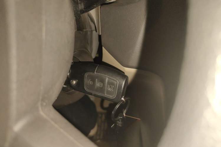 Used Ford Focus 2013 Sedan Classic 1.8L Automatic Base Model Vehicle Key