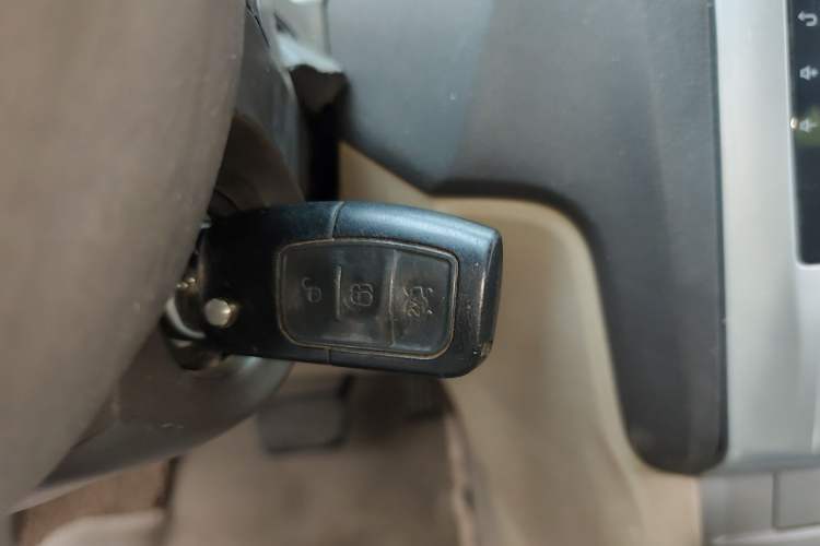 Used Ford Focus 2013 Sedan Classic 1.8L Automatic Base Model Vehicle Key