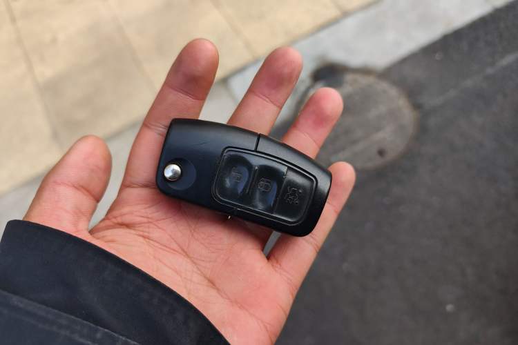 Used Ford Focus 2013 Sedan Classic 1.8L Automatic Fashion Edition Vehicle Key