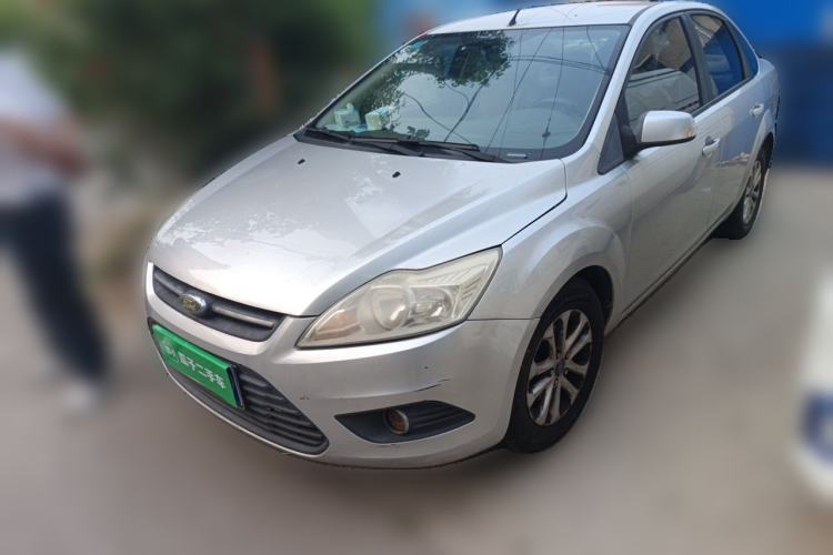 Used Ford Focus 2013 Sedan Classic 1.8L Manual Base Model Guazi used car, China used car export, Used car for sale, Used cars, Cheapest cars for sale