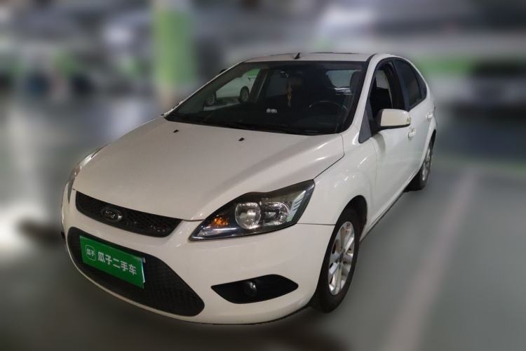 Used Ford Focus 2013 Hatchback Classic 1.8L Manual Millionth Anniversary Edition Guazi used car, China used car export, Used car for sale, Used cars, Cheapest cars for sale