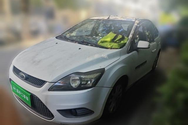 Ojetý Ford Focus 2013 Hatchback Classic 1.8L Manual Base Model