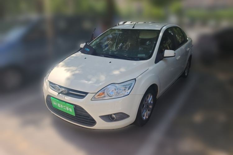 Used Ford Focus 2013 Sedan Classic 1.8L Manual Base Model Guazi used car, China used car export, Used car for sale, Used cars, Cheapest cars for sale