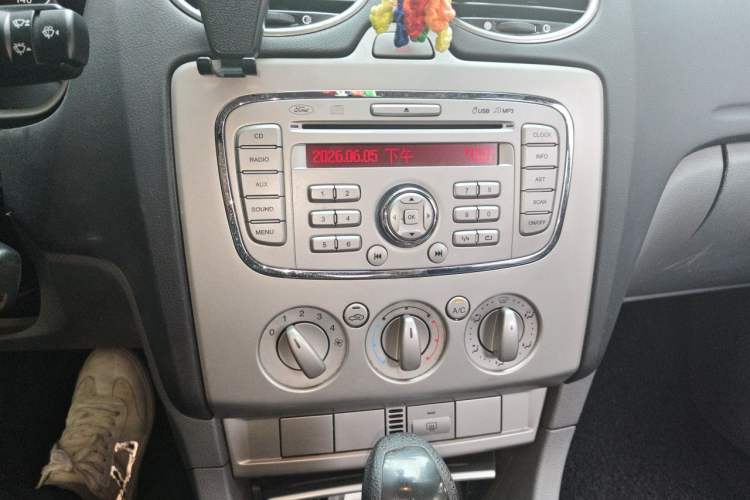 Used Ford Focus 2013 Hatchback Classic 1.8L Automatic Millionth Anniversary Edition Audio And AC Panel