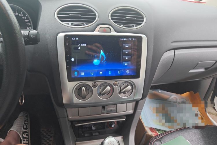 Used Ford Focus 2013 Hatchback Classic 1.8L Manual Base Model Audio And AC Panel