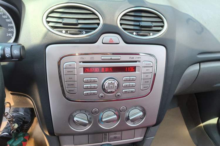 Used Ford Focus 2013 Hatchback Classic 1.8L Automatic Base Model Audio And AC Panel