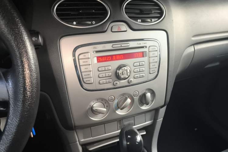 Used Ford Focus 2013 Hatchback Classic 1.8L Automatic Base Model Audio And AC Panel