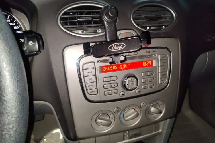 Used Ford Focus 2013 Hatchback Classic 1.8L Automatic Base Model Audio And AC Panel