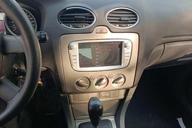 Used Ford Focus 2013 Hatchback Classic 1.8L Automatic Base Model Audio And AC Panel