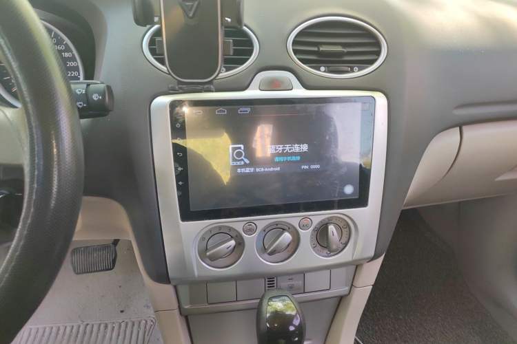 Used Ford Focus 2013 Sedan Classic 1.8L Automatic Base Model Audio And AC Panel