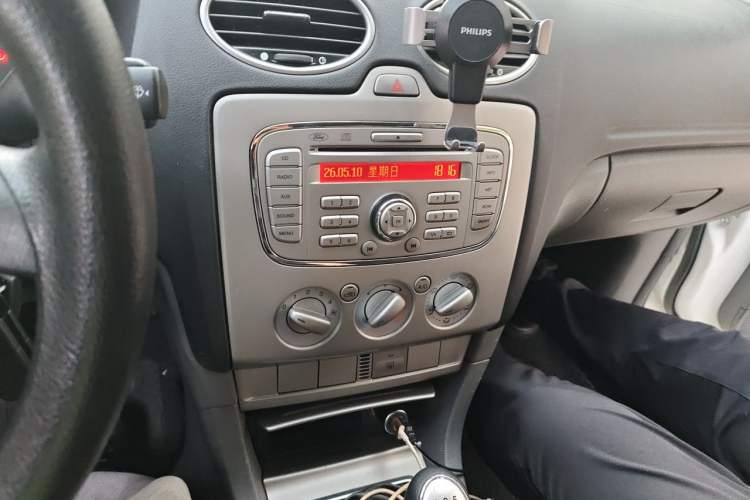 Used Ford Focus 2013 Hatchback Classic 1.8L Manual Base Model Audio And AC Panel