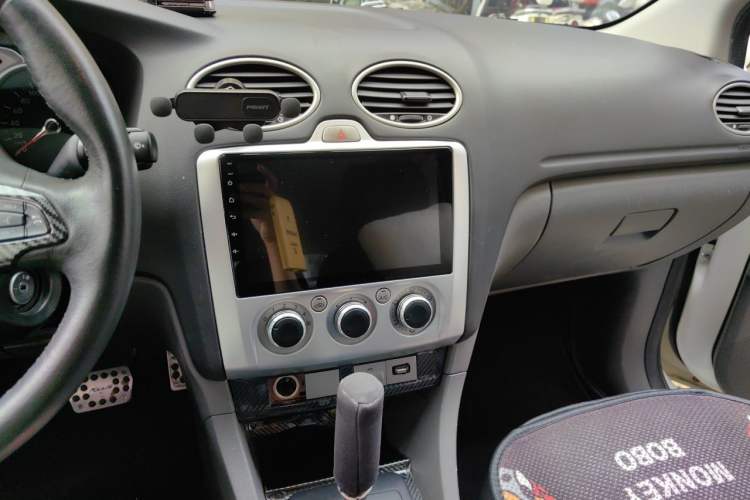 Used Ford Focus 2013 Hatchback Classic 1.8L Automatic Millionth Anniversary Edition Audio And AC Panel