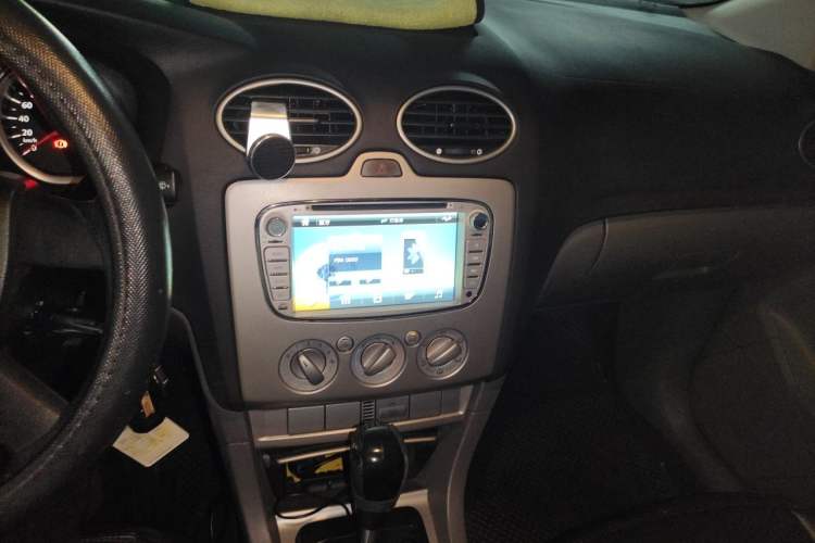 Used Ford Focus 2013 Hatchback Classic 1.8L Automatic Base Model Audio And AC Panel