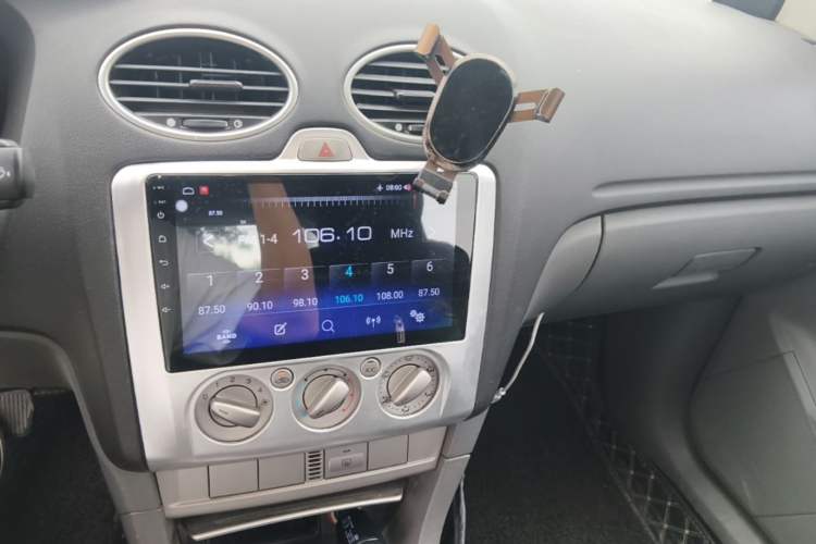 Used Ford Focus 2013 Hatchback Classic 1.8L Manual Base Model Audio And AC Panel