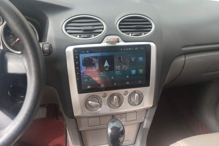 Used Ford Focus 2013 Hatchback Classic 1.8L Automatic Base Model Audio And AC Panel