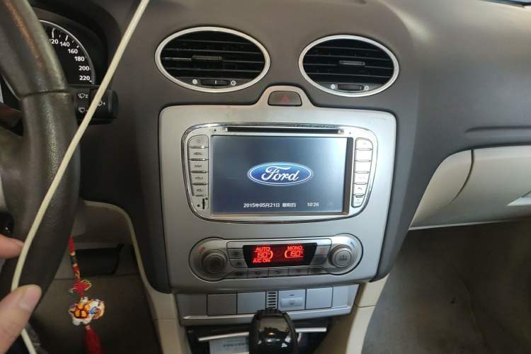 Used Ford Focus 2013 Sedan Classic 1.8L Automatic Fashion Edition Audio And AC Panel