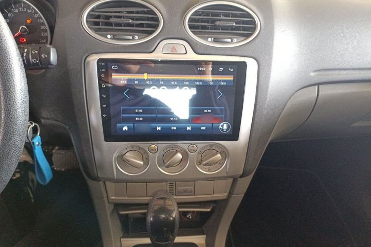 Used Ford Focus 2013 Hatchback Classic 1.8L Automatic Base Model Audio And AC Panel