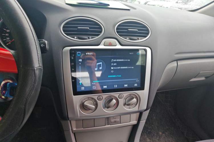 Used Ford Focus 2013 Hatchback Classic 1.8L Manual Base Model Audio And AC Panel