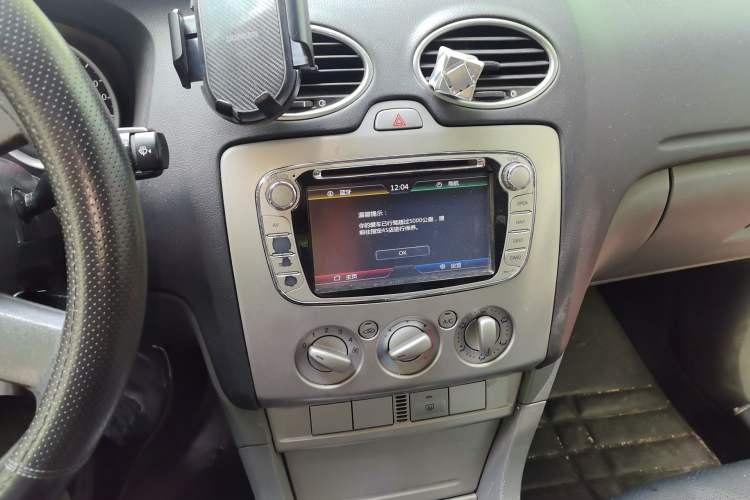 Used Ford Focus 2013 Hatchback Classic 1.8L Manual Base Model Audio And AC Panel