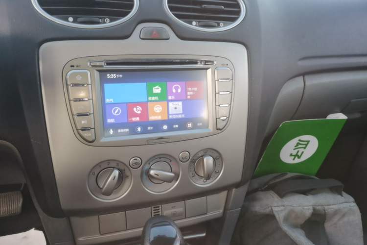 Used Ford Focus 2013 Hatchback Classic 1.8L Automatic Base Model Audio And AC Panel