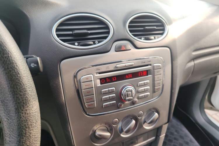 Used Ford Focus 2013 Hatchback Classic 1.8L Automatic Base Model Audio And AC Panel