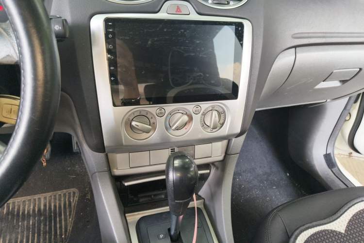 Used Ford Focus 2013 Hatchback Classic 1.8L Automatic Millionth Anniversary Edition Audio And AC Panel