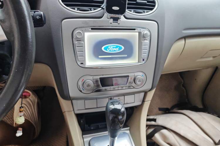 Used Ford Focus 2013 Hatchback Classic 1.8L Automatic Base Model Audio And AC Panel
