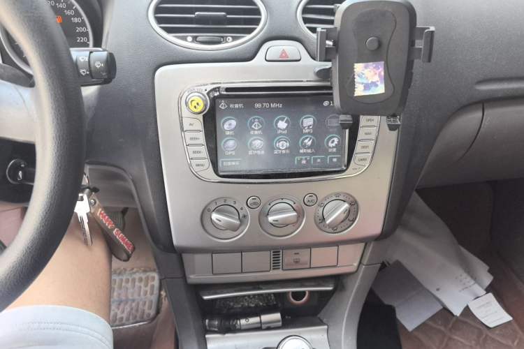 Used Ford Focus 2013 Hatchback Classic 1.8L Manual Base Model Audio And AC Panel