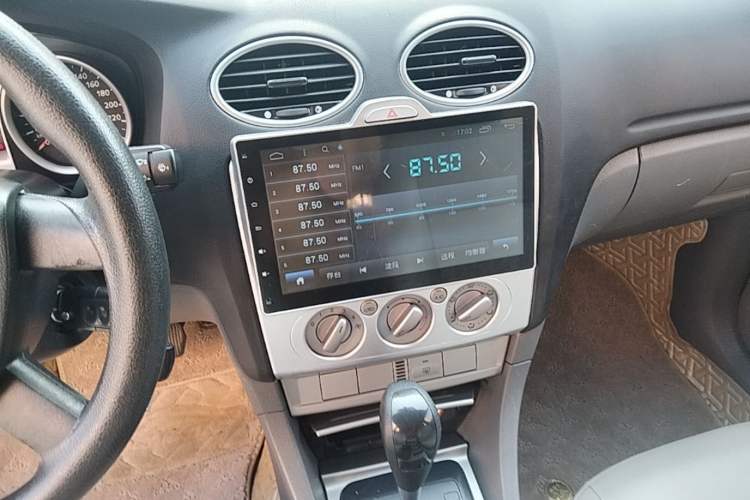 Used Ford Focus 2013 Hatchback Classic 1.8L Automatic Millionth Anniversary Edition Audio And AC Panel