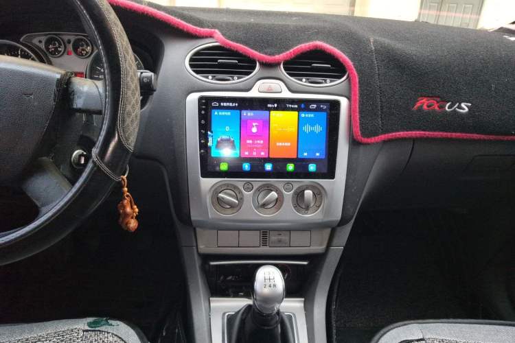 Used Ford Focus 2013 Hatchback Classic 1.8L Manual Base Model Audio And AC Panel