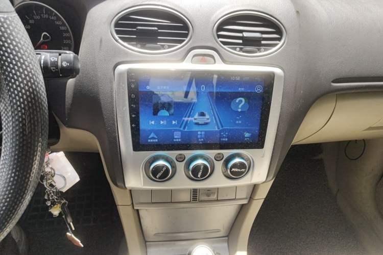 Used Ford Focus 2013 Sedan Classic 1.8L Manual Base Model Audio And AC Panel