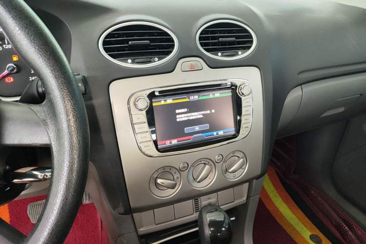 Used Ford Focus 2013 Hatchback Classic 1.8L Automatic Base Model Audio And AC Panel