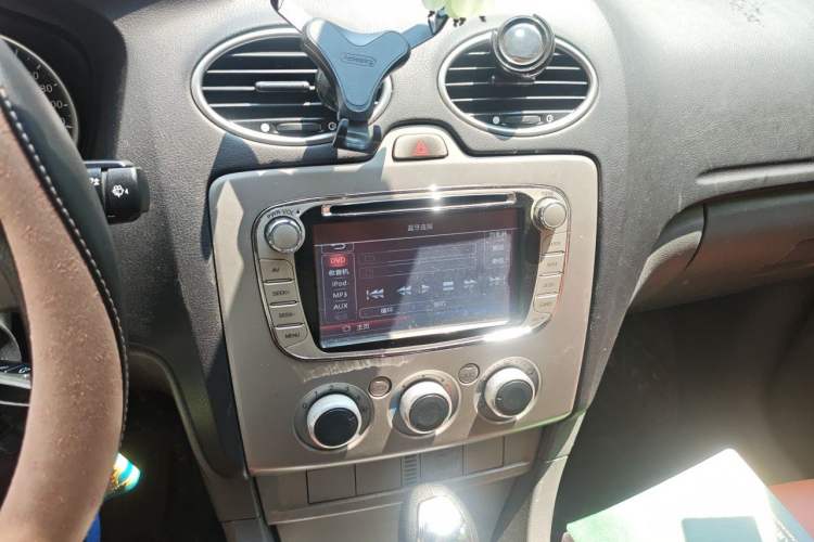 Used Ford Focus 2013 Hatchback Classic 1.8L Automatic Millionth Anniversary Edition Audio And AC Panel