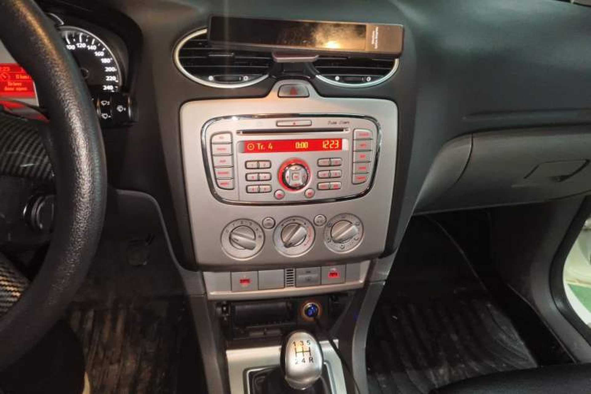 Used Ford Focus 2013 Hatchback Classic 1.8L Manual Base Model Audio And AC Panel