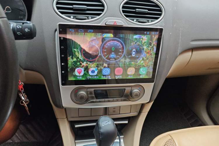 Used Ford Focus 2013 Hatchback Classic 1.8L Automatic Fashion Edition Audio And AC Panel