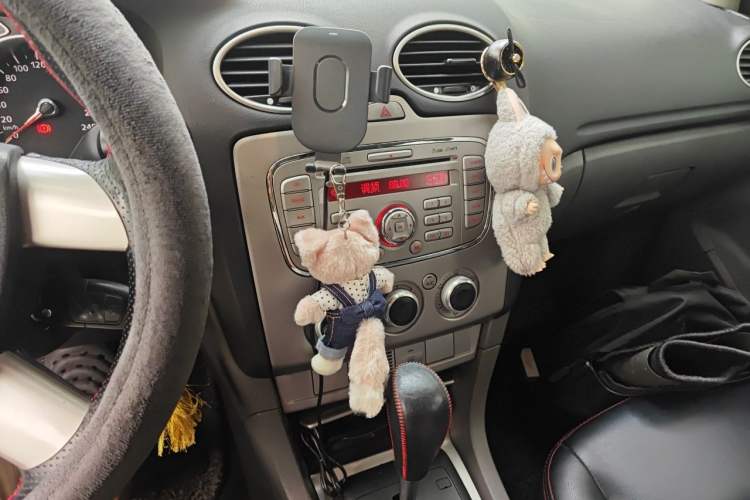 Used Ford Focus 2013 Hatchback Classic 1.8L Automatic Base Model Audio And AC Panel