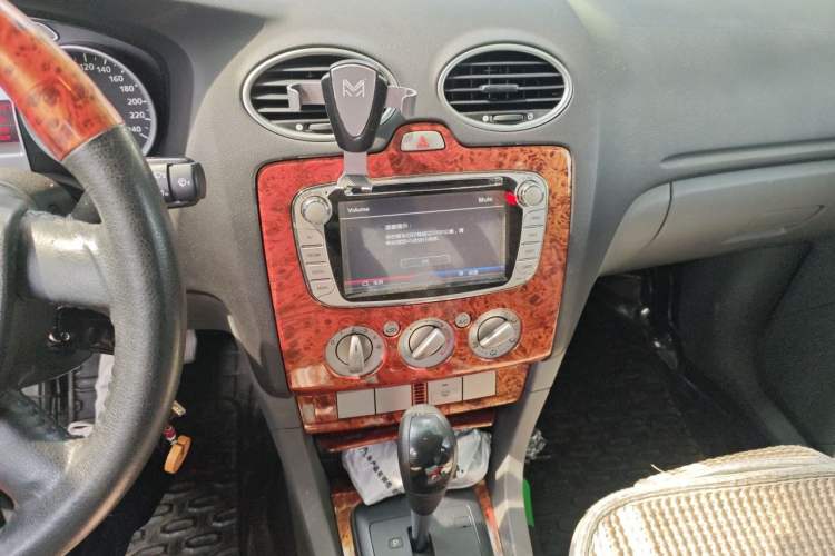 Used Ford Focus 2013 Hatchback Classic 1.8L Automatic Base Model Audio And AC Panel