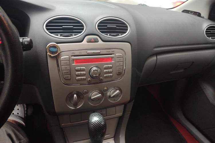Used Ford Focus 2013 Hatchback Classic 1.8L Automatic Base Model Audio And AC Panel