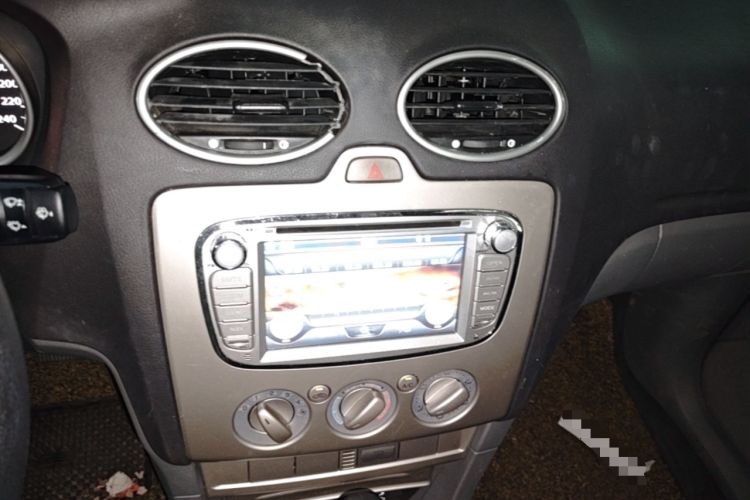 Used Ford Focus 2013 Hatchback Classic 1.8L Automatic Base Model Audio And AC Panel