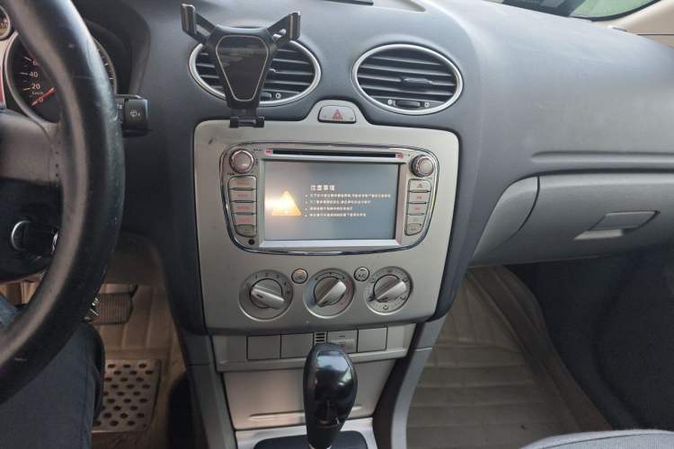 Used Ford Focus 2013 Hatchback Classic 1.8L Automatic Base Model Audio And AC Panel